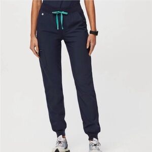 Figs Navy FREEx™ Lined Zamora™ - Jogger Scrub Pants
S - Navy - NWT